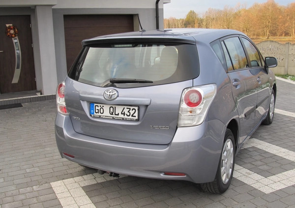 Toyota Verso cena 26600 przebieg: 234500, rok produkcji 2009 z Żyrardów małe 232